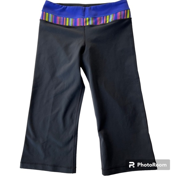 Lululemon Groove Crop Pants Black Multicolor Stripe Waist Band Reversible Size 6 - Picture 5 of 16